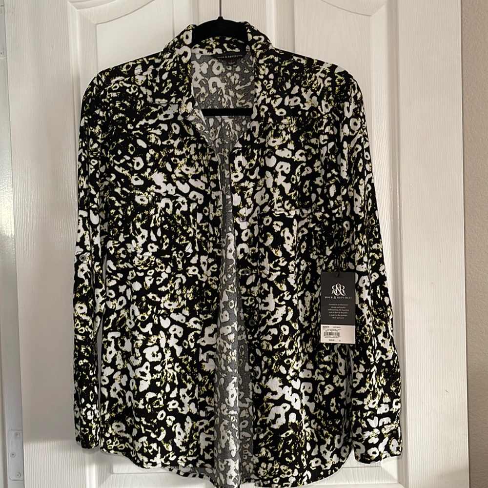 Rock & Republic blouse women’s size S